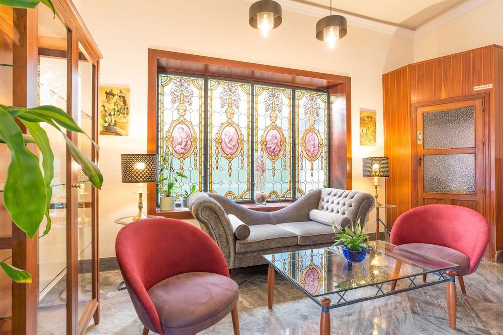 California Hotel Malaga Luaran gambar
