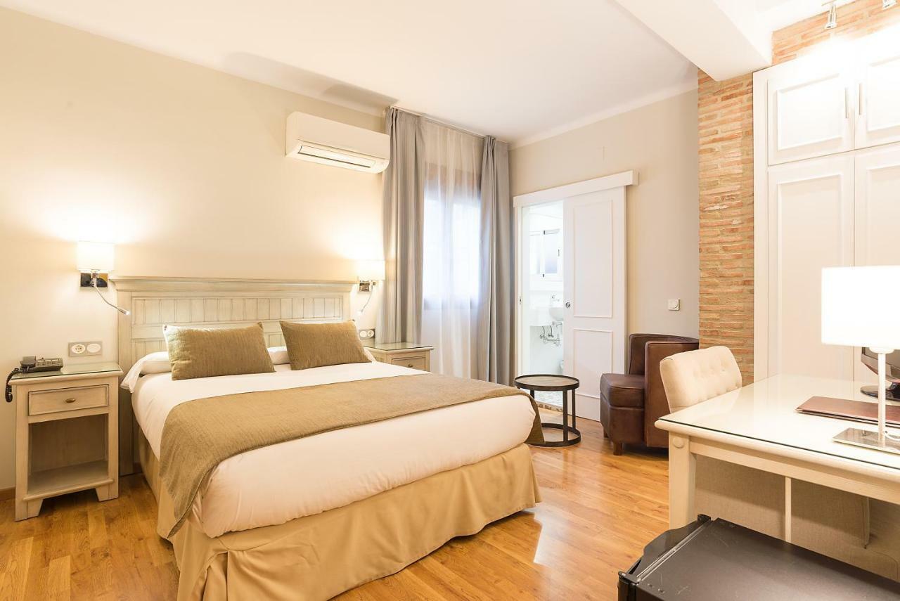 California Hotel Malaga Luaran gambar