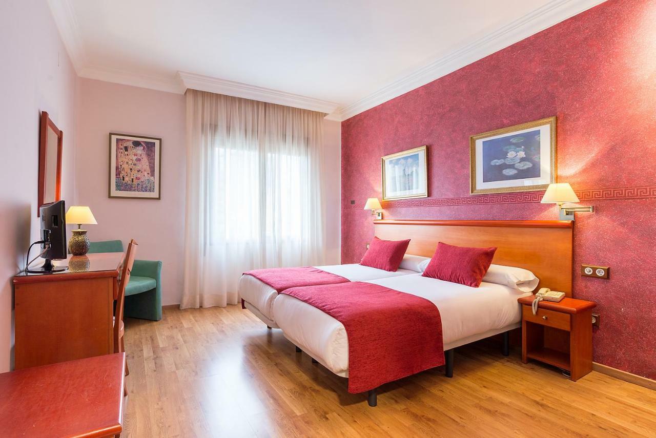 California Hotel Malaga Luaran gambar
