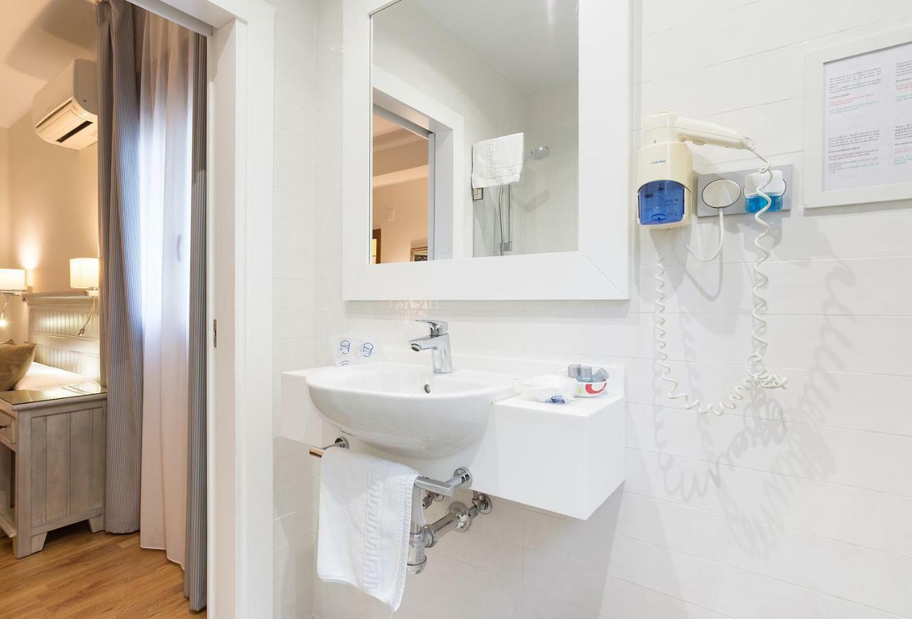 California Hotel Malaga Luaran gambar